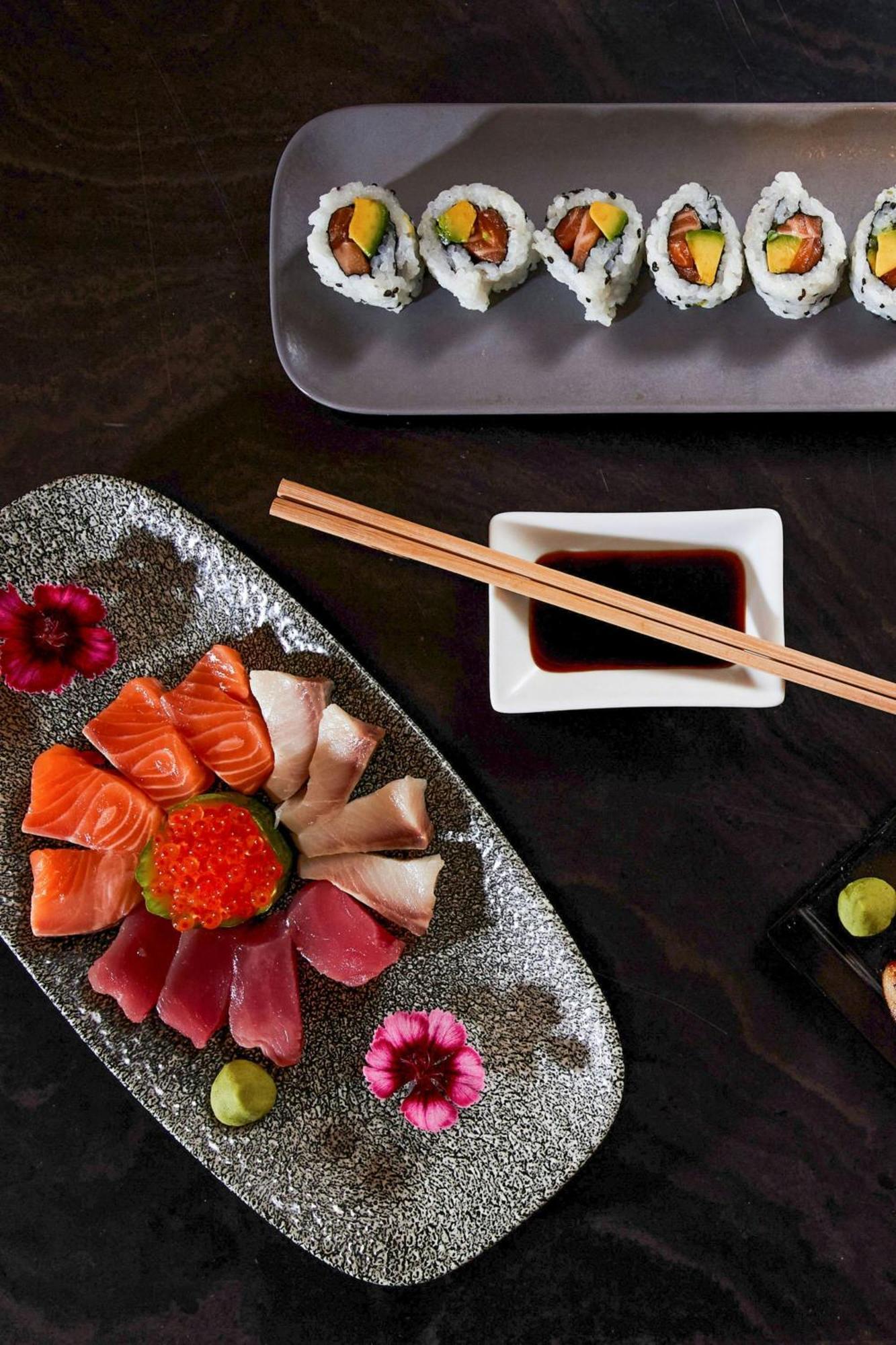 Jw Marriott Gold Coast Resort & Spa Surfers Paradise Exterior photo Soy sauce with sushi